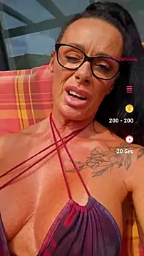 Chat XXX ao vivo de Misses-Cougar