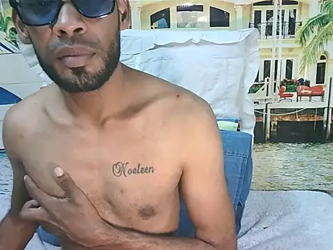 IndianMagicMikeのライブXXXチャット