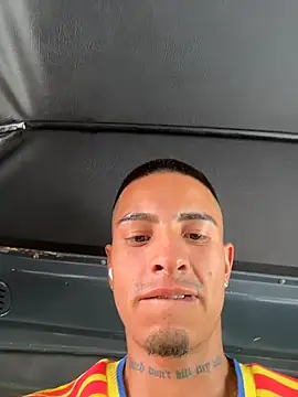 willclayy XXX чат на живо