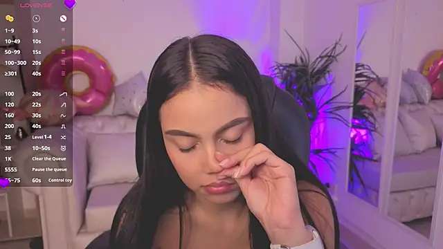 Živý XXX chat Aleejaa__