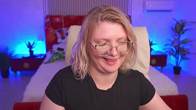 CoolTatis XXX чат на живо