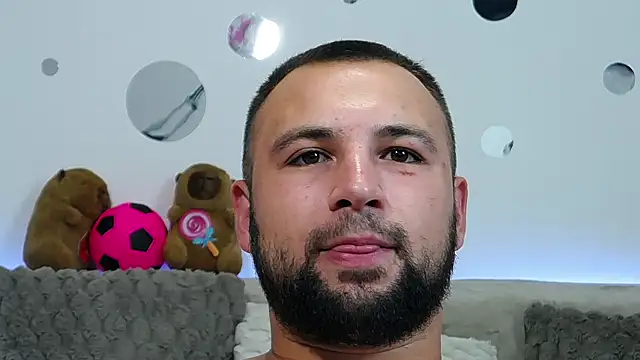 XXX chat uživo modela liam_studd
