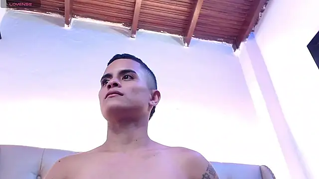 Chat +18 de Liiamthompson ao vivo