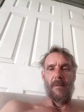 Hungwell1515's Live XXX Chat