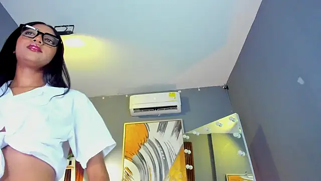 Yintaish 라이브 XXX 채팅