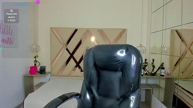 Živý XXX chat Anyelo_Twink