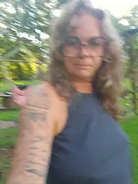 Blondejenn Adlı Modelin Canlı XXX Sohbeti