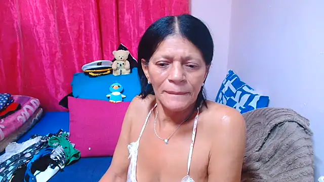 sluttyrox Chat XXX in diretta