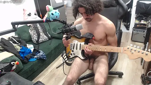 Stringin69 লাইভ XXX চ্যাট