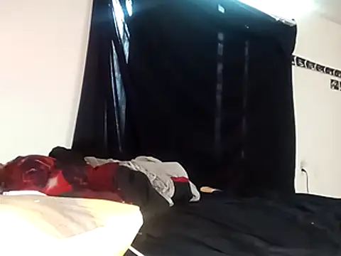 XXX chat uživo modela LusciousKandy