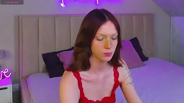 Nelly-May Chat XXX live