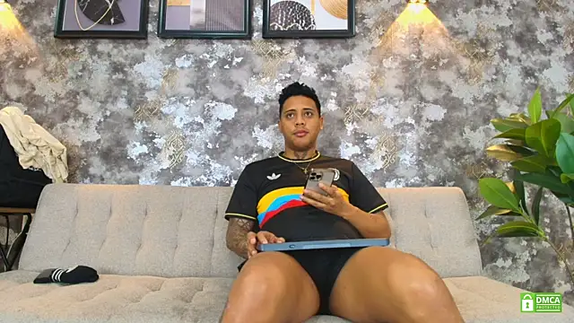 Alejandro_and_Deiby Live XXX-Chat
