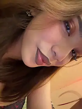 SideChick_Bunny Adlı Modelin Canlı XXX Sohbeti