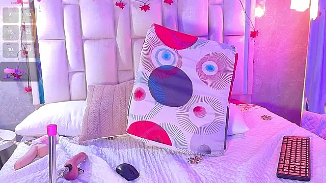 Bella-Sanders Live XXX-chat