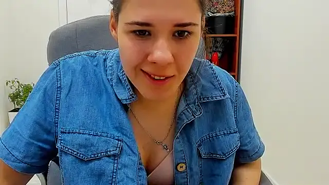 Joannia Adlı Modelin Canlı XXX Sohbeti