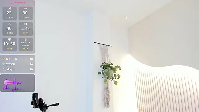 ZoebluntoneのライブXXXチャット