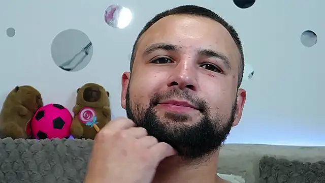 XXX chat uživo modela liam_studd