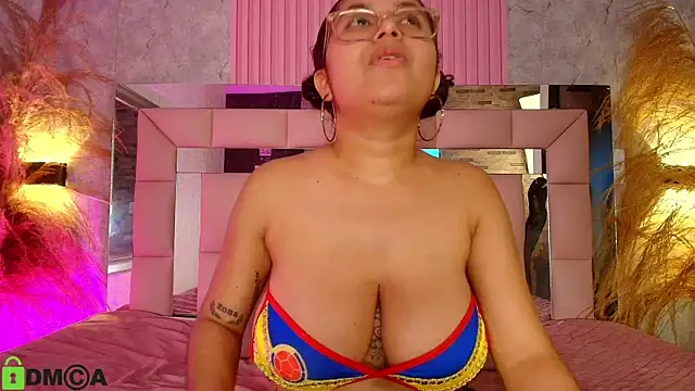 Chat +18 de griselle_rousse ao vivo
