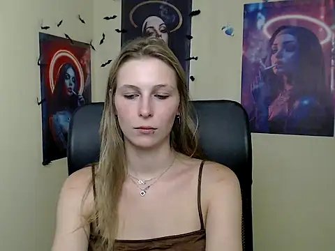 StrangerGin Live XXX chat