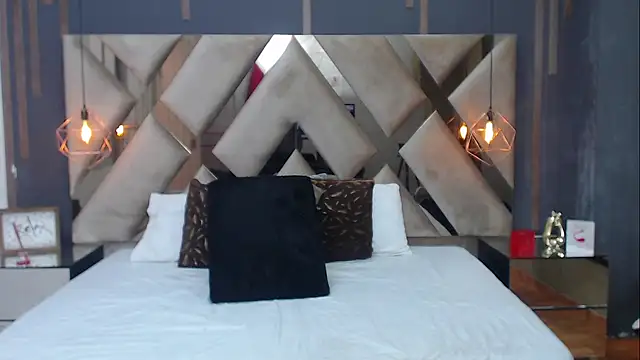 MartinaaFit Adlı Modelin Canlı XXX Sohbeti