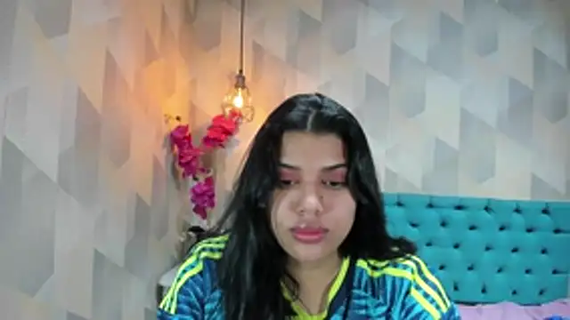 Chat XXX en directo de LindaBreeS