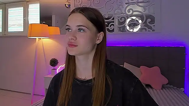 Chatroom XXX en direct de LuisaClover