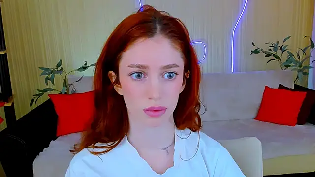 ChristinaConteeree's Live XXX Chat