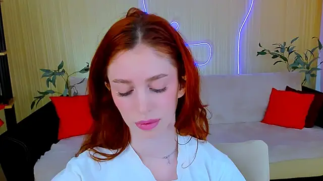 ChristinaConteeree's Live XXX Chat