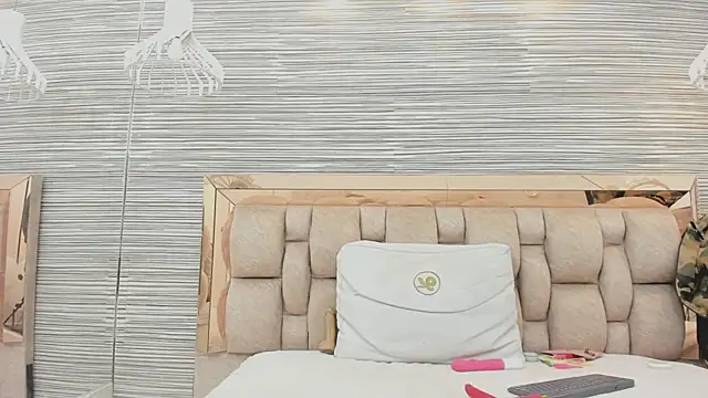 ikia_lopez_'s Live XXX Chat
