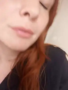 Atwsliiikizilll Adlı Modelin Canlı XXX Sohbeti