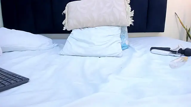 Chat +18 de mayaevansmg ao vivo