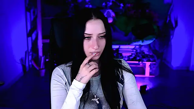 MonicaLowes' Live XXX Chat
