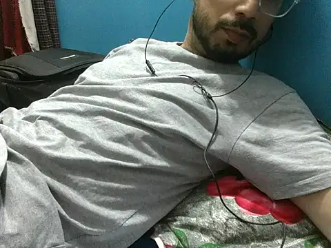 XXX chat uživo modela Precumboner