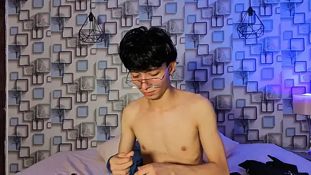 Czat XXX na żywo – Twink_Sebas7