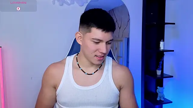 Živý XXX chat JamesCr_