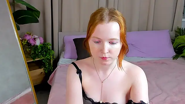 ari-kittyy's Live XXX Chat