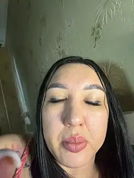 Naughtbaby_2025 라이브 XXX 채팅