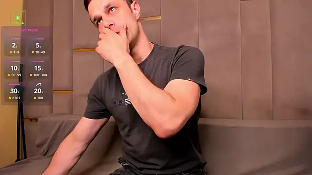 BrandonNorris: онлайн-секс-чат