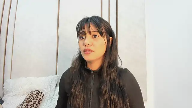 twodesiressaryn Live XXX chat