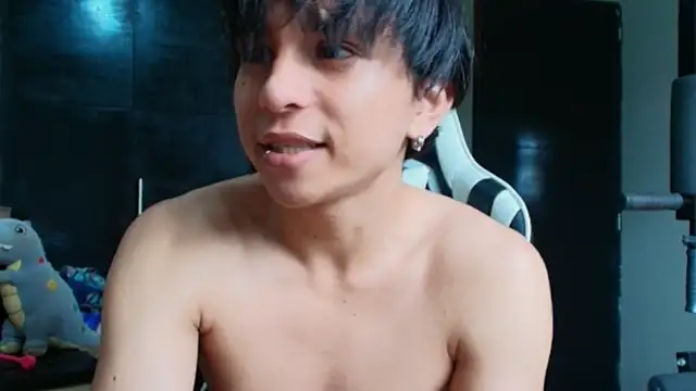 XXX chat uživo modela raikougame