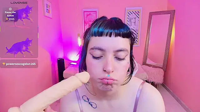 _sofia_smth_xx Adlı Modelin Canlı XXX Sohbeti