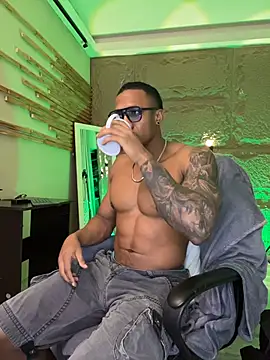 LoganVarela – Naživo XXX chat