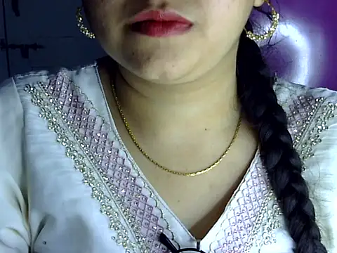 Cute_Aliyaa 라이브 XXX 채팅