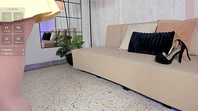 liaamoon_ Adlı Modelin Canlı XXX Sohbeti