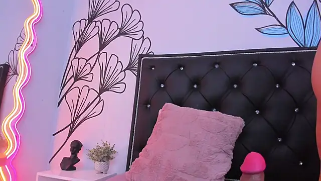 Sweet_Ariadna_'s Live XXX Chat