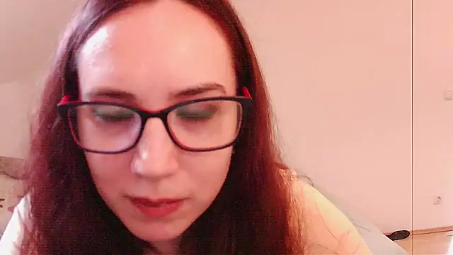 Chat +18 de EmilyHotAngel ao vivo