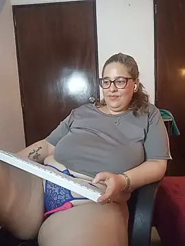 Kataleyamilf69_ Adlı Modelin Canlı XXX Sohbeti