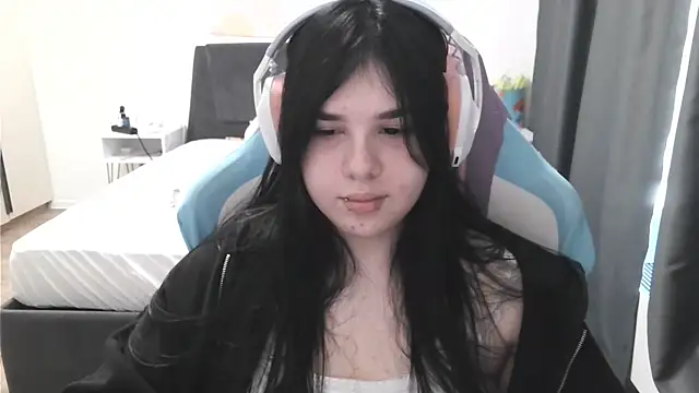 LunarMia's Live XXX Chat