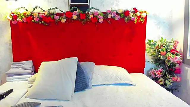 SilvannaFit Adlı Modelin Canlı XXX Sohbeti