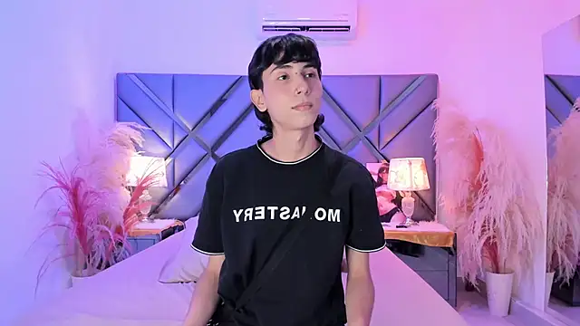 Milan_LewisS – Naživo XXX chat